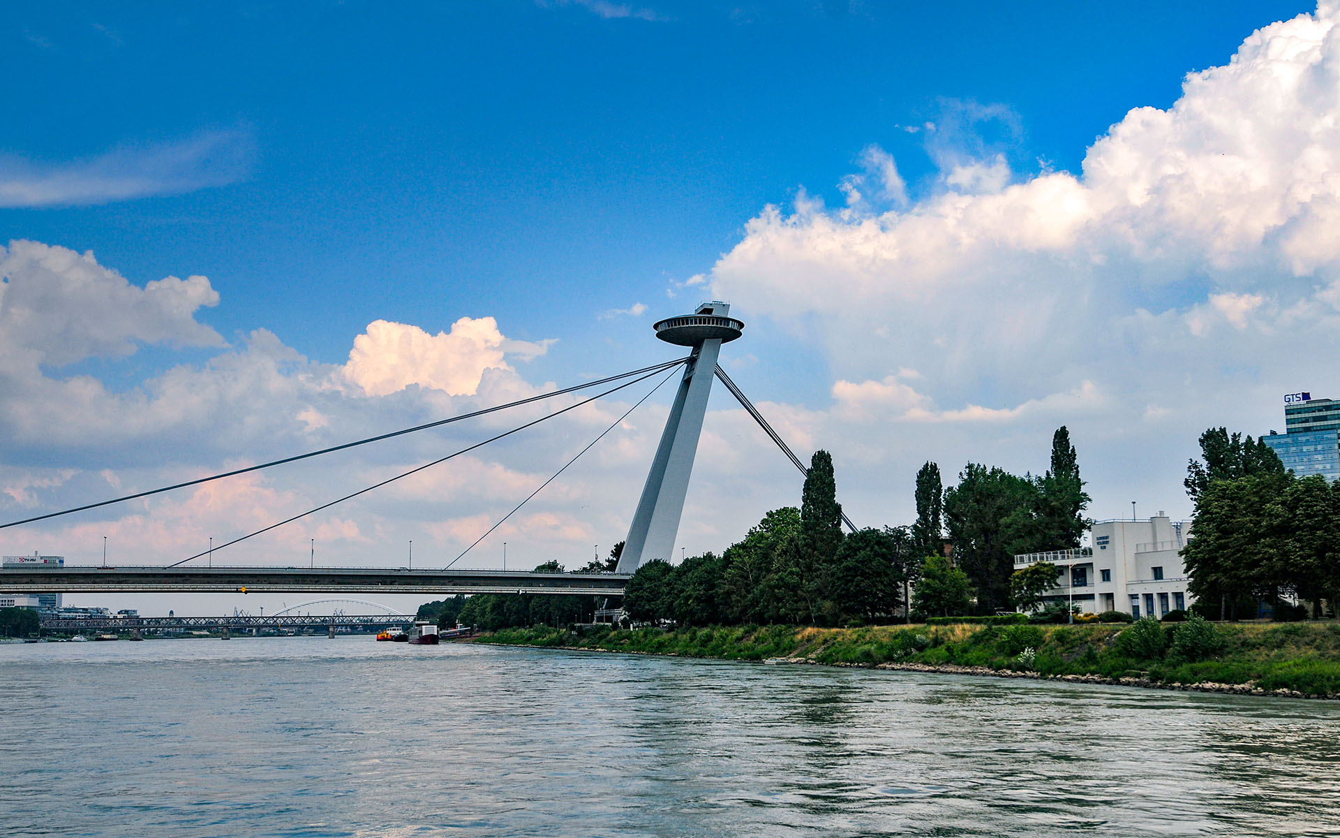 2012.07_Danube_Bratislava_Bratislava-Region_Slovakia_05