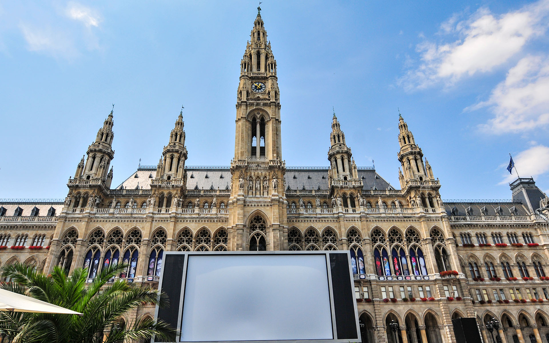 2012.07_Rathaus_Vienna_Vienna-State_Austria_02