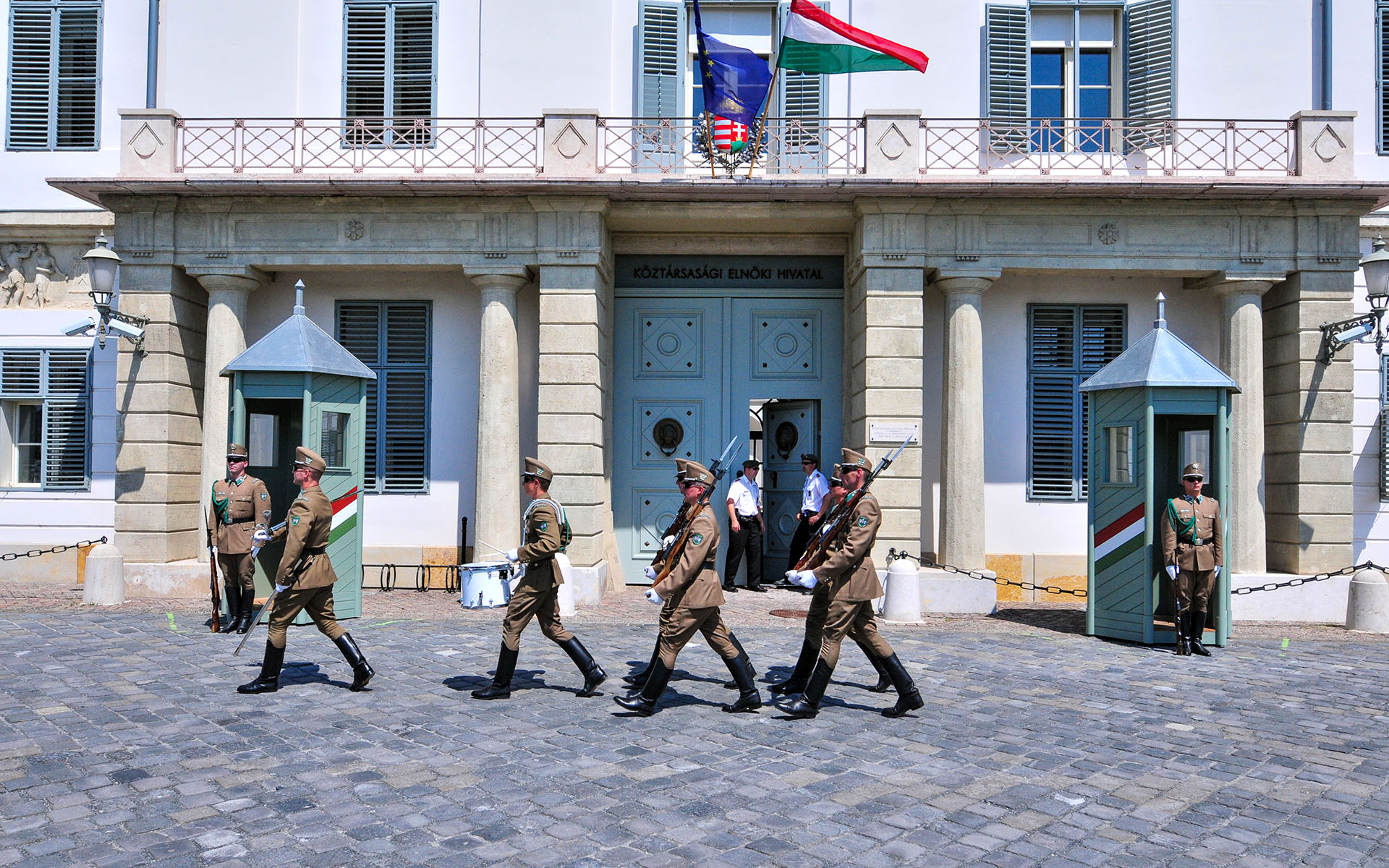 2012.07_Sandor-Palace_Budapest_Central-Hungary_Hungary_04