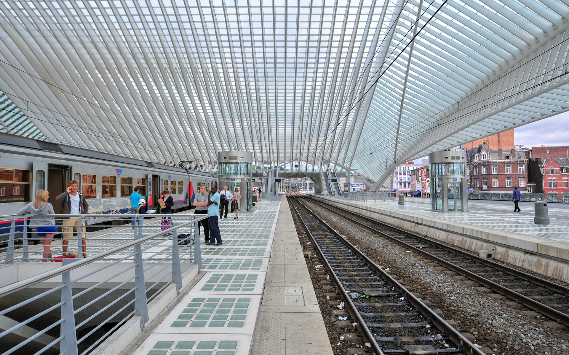 2012.08_Liege-Guillemins-Railway-Station_Liege_Liege-Province_Belgium_08