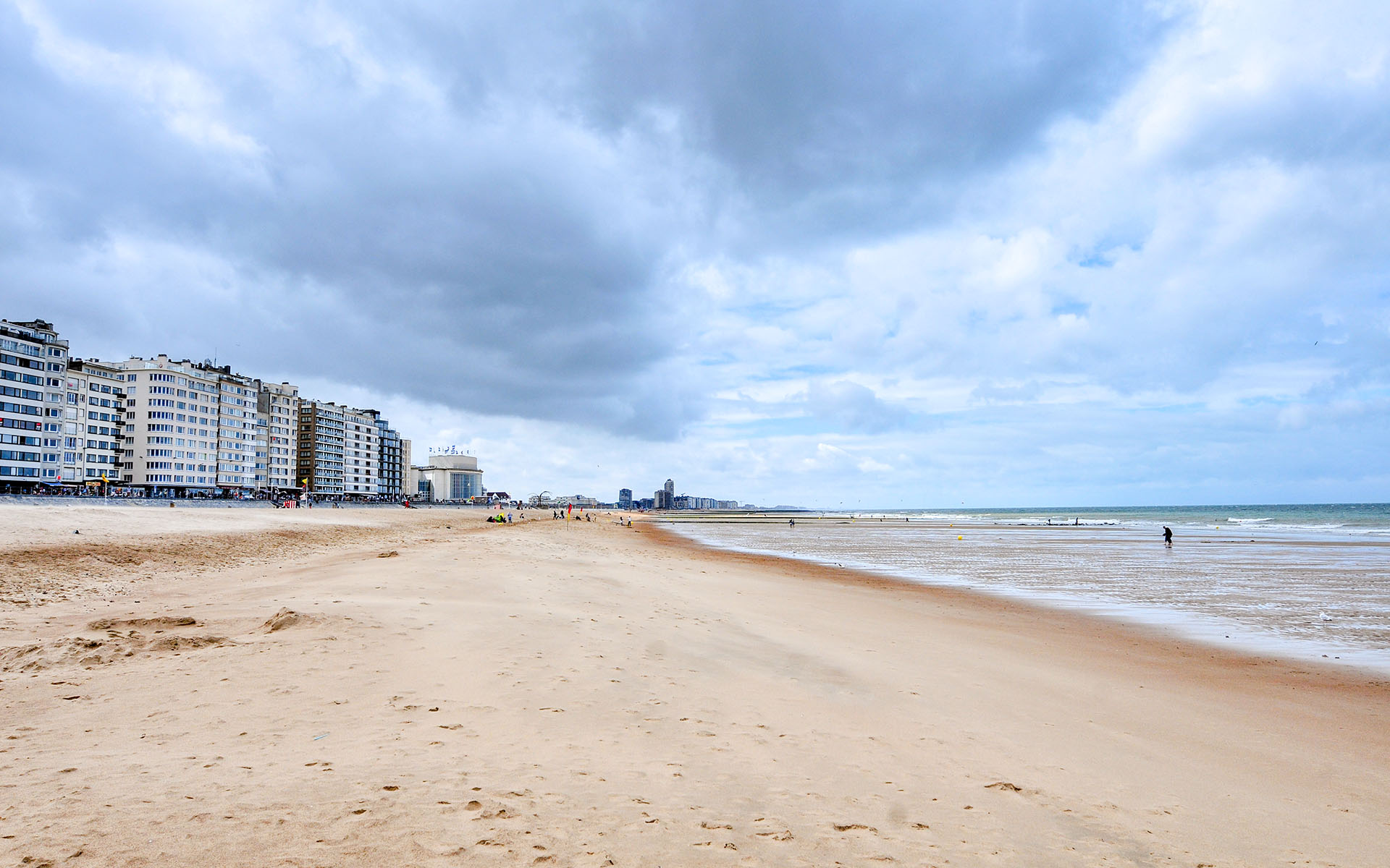 2012.08_Ostend-Beach_Ostend_West-Flanders-Province_Belgium_03