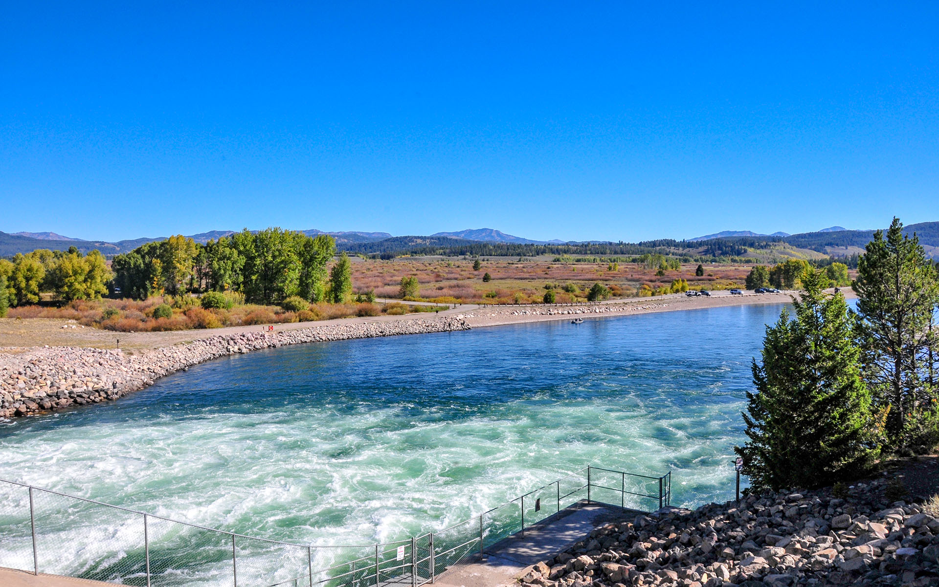 2013.09_Jackson-Lake-Dam_Grand-Teton-National-Park_Wyoming_USA_04