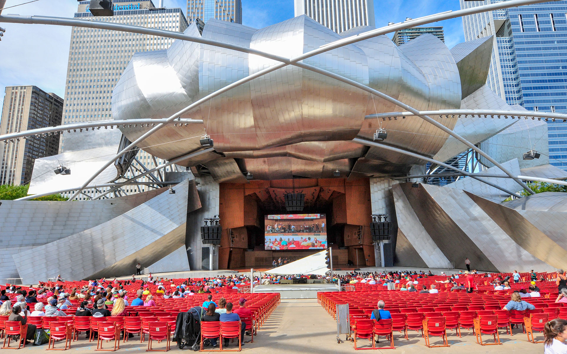 2013.09_Jay-Pritzker-Pavilion_Millennium-Park_Chicago_Illinois_USA_04