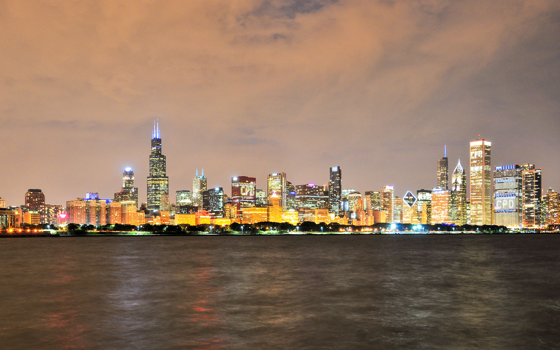 2013.09_Night-Scene_Skyline_Shedd-Aquarium_Chicago_Illinois_USA_03
