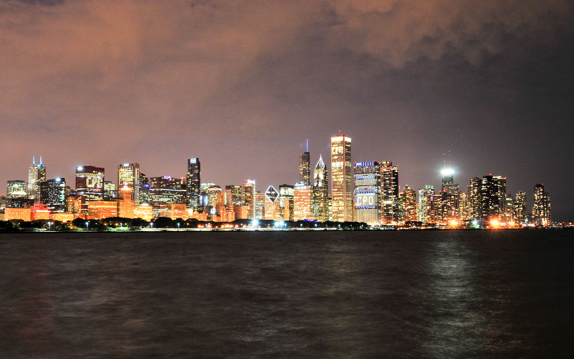 2013.09_Night-Scene_Skyline_Shedd-Aquarium_Chicago_Illinois_USA_05