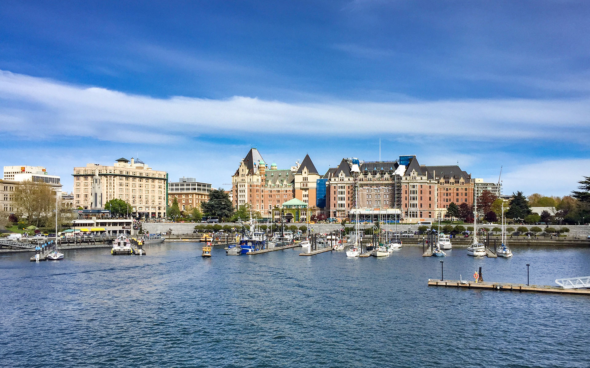 2016.04_Victoria-Harbor_Victoria_British-Columbia_Canada_02