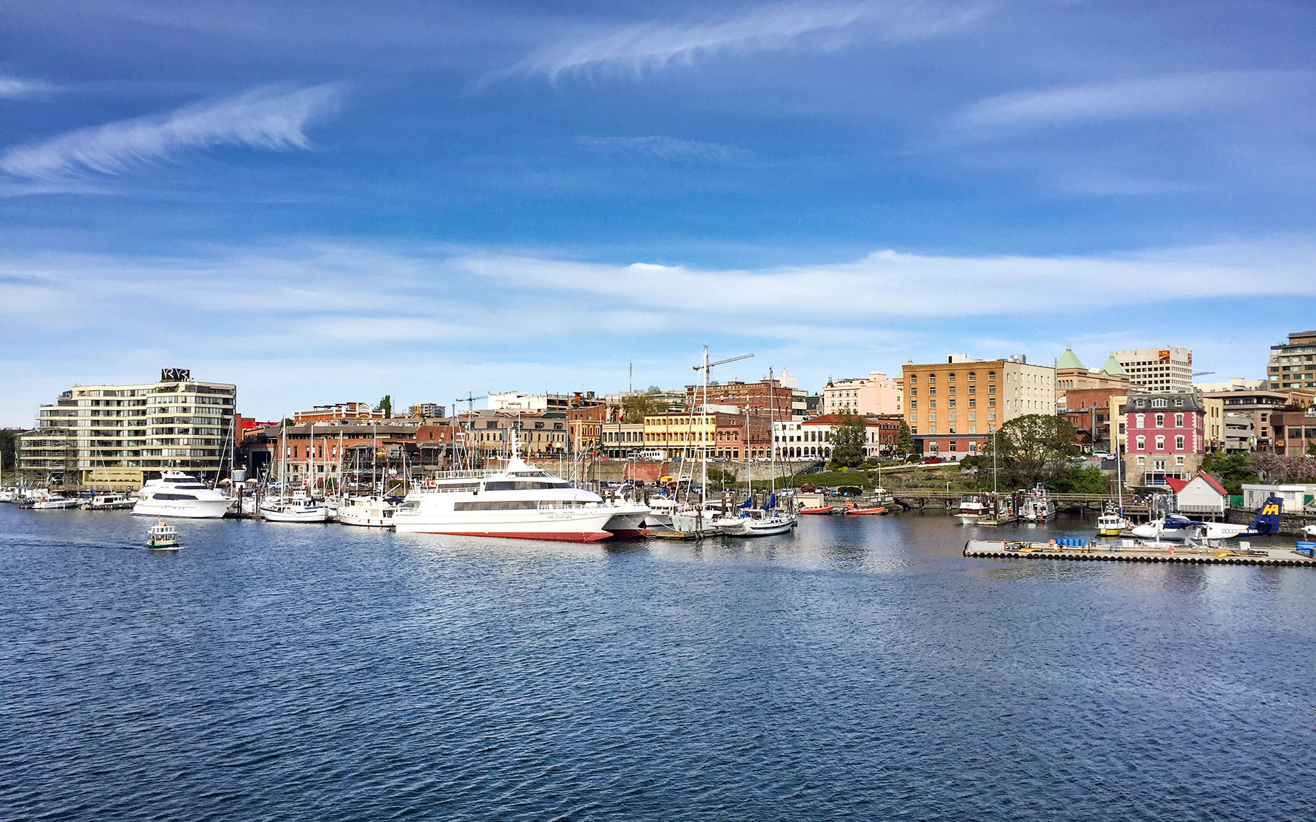 2016.04_Victoria-Harbor_Victoria_British-Columbia_Canada_03