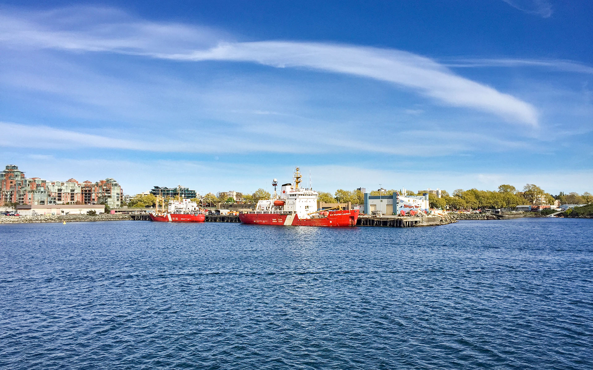 2016.04_Victoria-Harbor_Victoria_British-Columbia_Canada_07