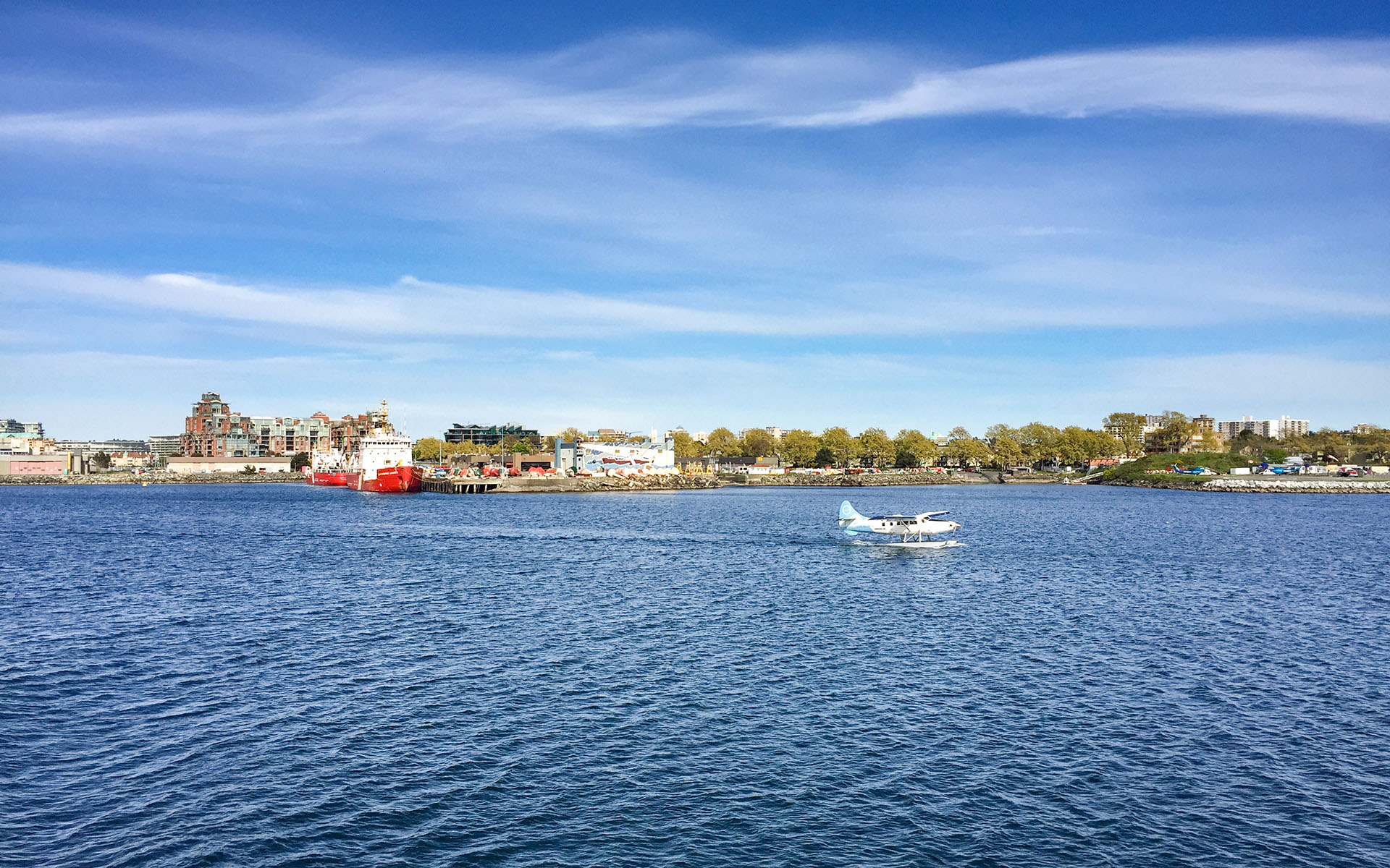 2016.04_Victoria-Harbor_Victoria_British-Columbia_Canada_08