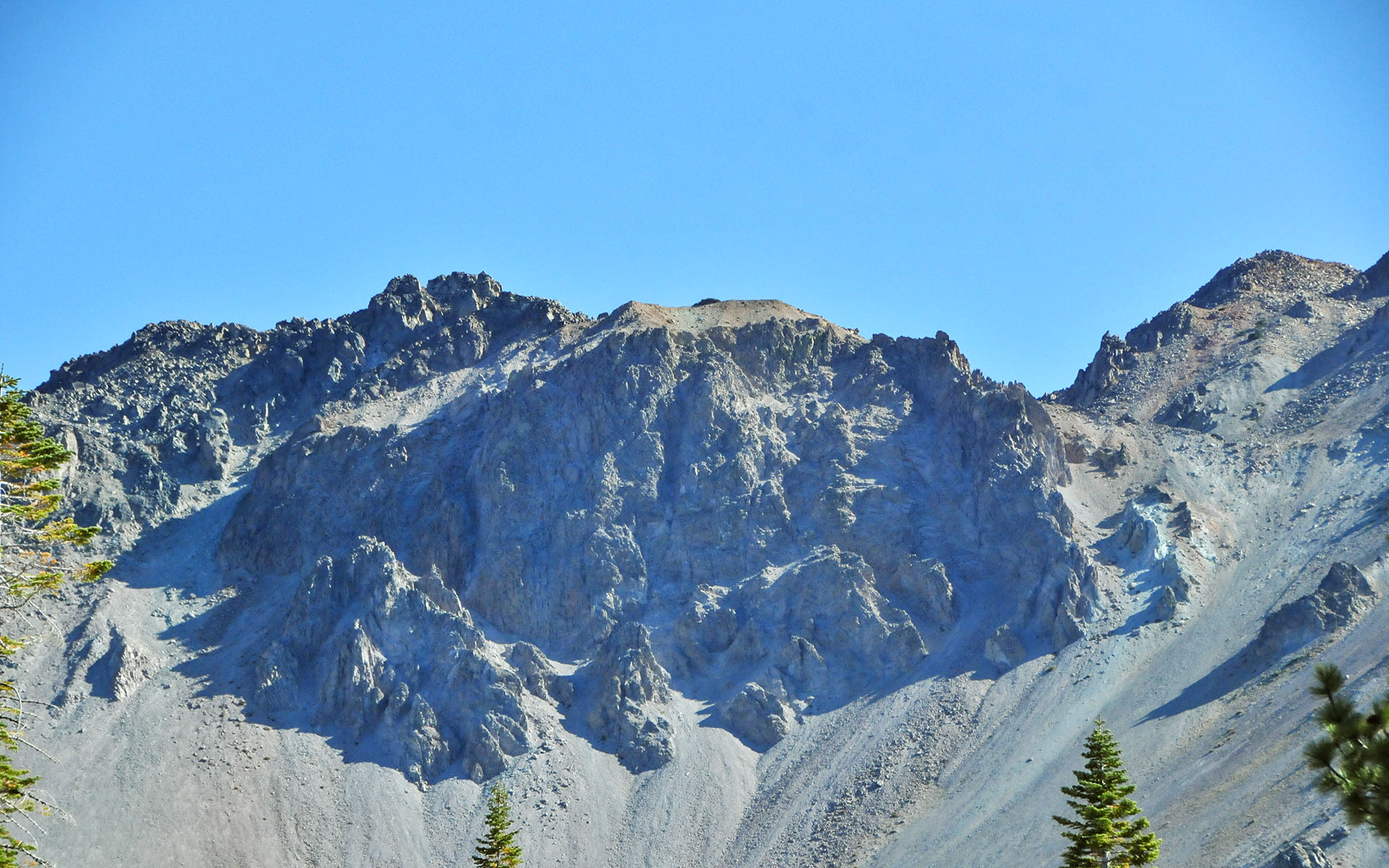 2017.10_Chaos-Crags_Lassen-Volcanic-National-Park_California_USA_04
