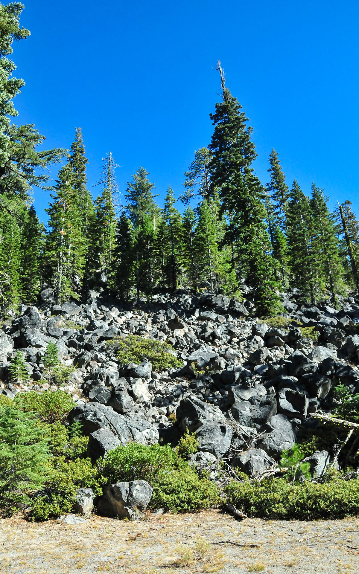 2017.10_Chaos-Crags_Lassen-Volcanic-National-Park_California_USA_06