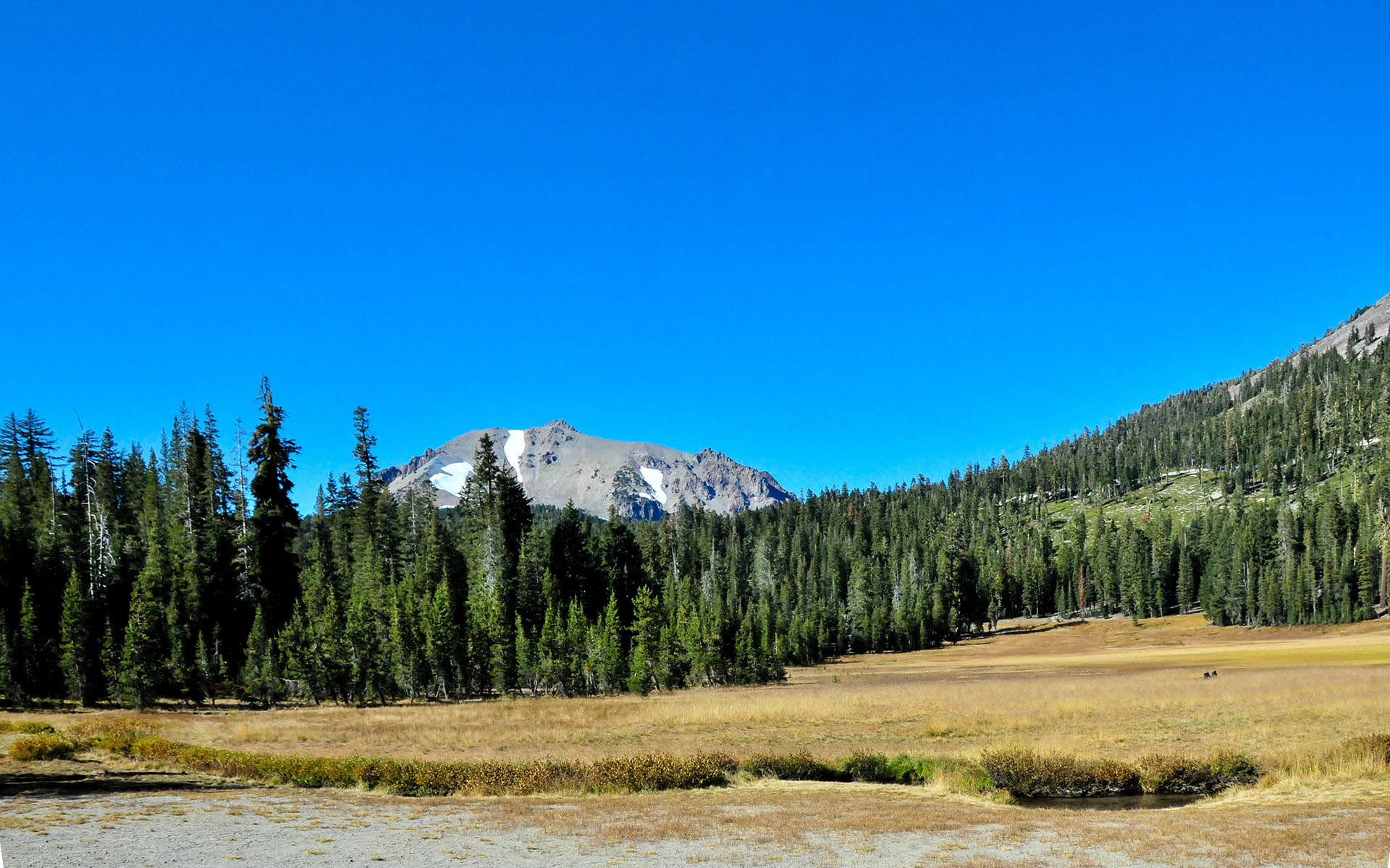 2017.10_Summit-Lake_Lassen-Volcanic-National-Park_California_USA_08