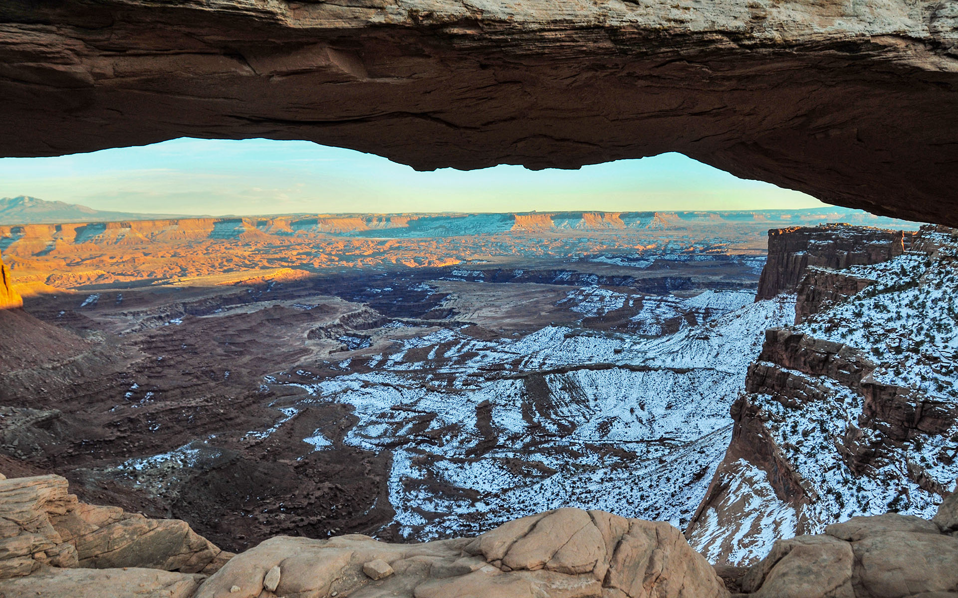 2017.12_Mesa-Arch_Canyonlands-National-Park_Utah_USA_06