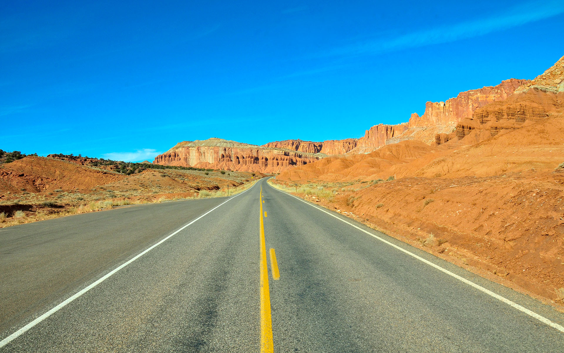 2017.12_Mummy-Cliff_Capitol-Reef-National-Park_Utah_USA_01