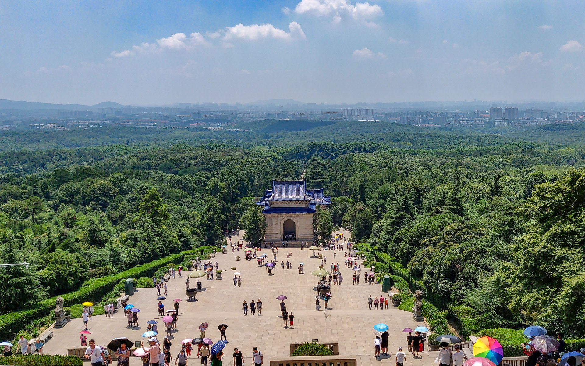 2018.07_Dr.-Sun-Yat-sen’s-Mausoleum_Nanjing_Jiangsu_China_08