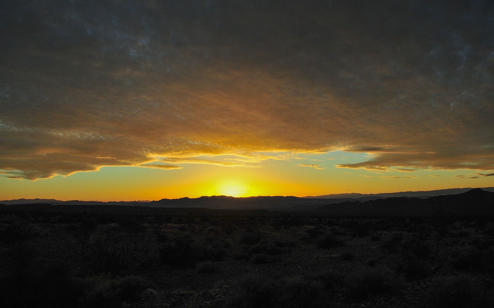 2018.12_Sunset_Gold-Butte-National-Monument_Nevada_USA_01
