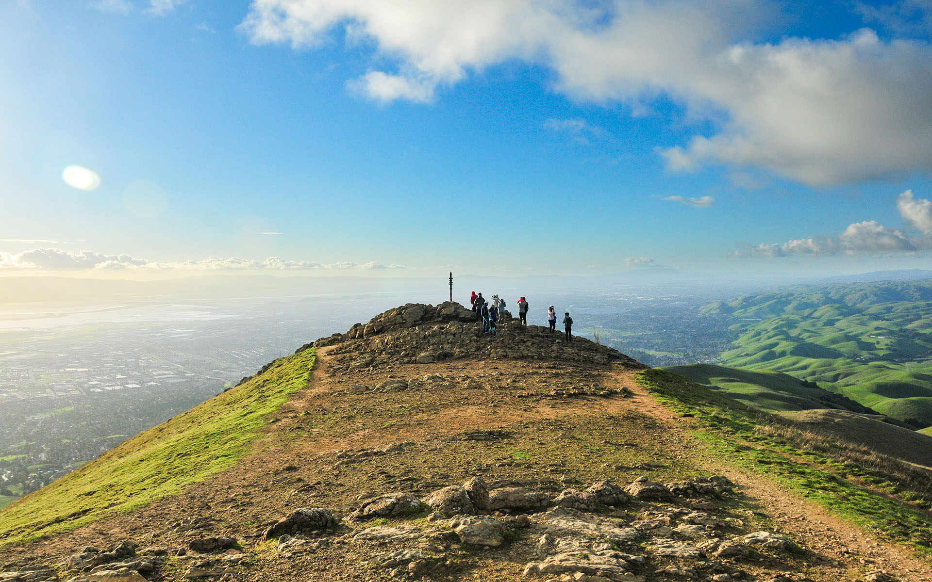 2019.02_Mission-Peak-Summit_Mission-Peak-Regional-Preserve_Fremont_California_USA_01
