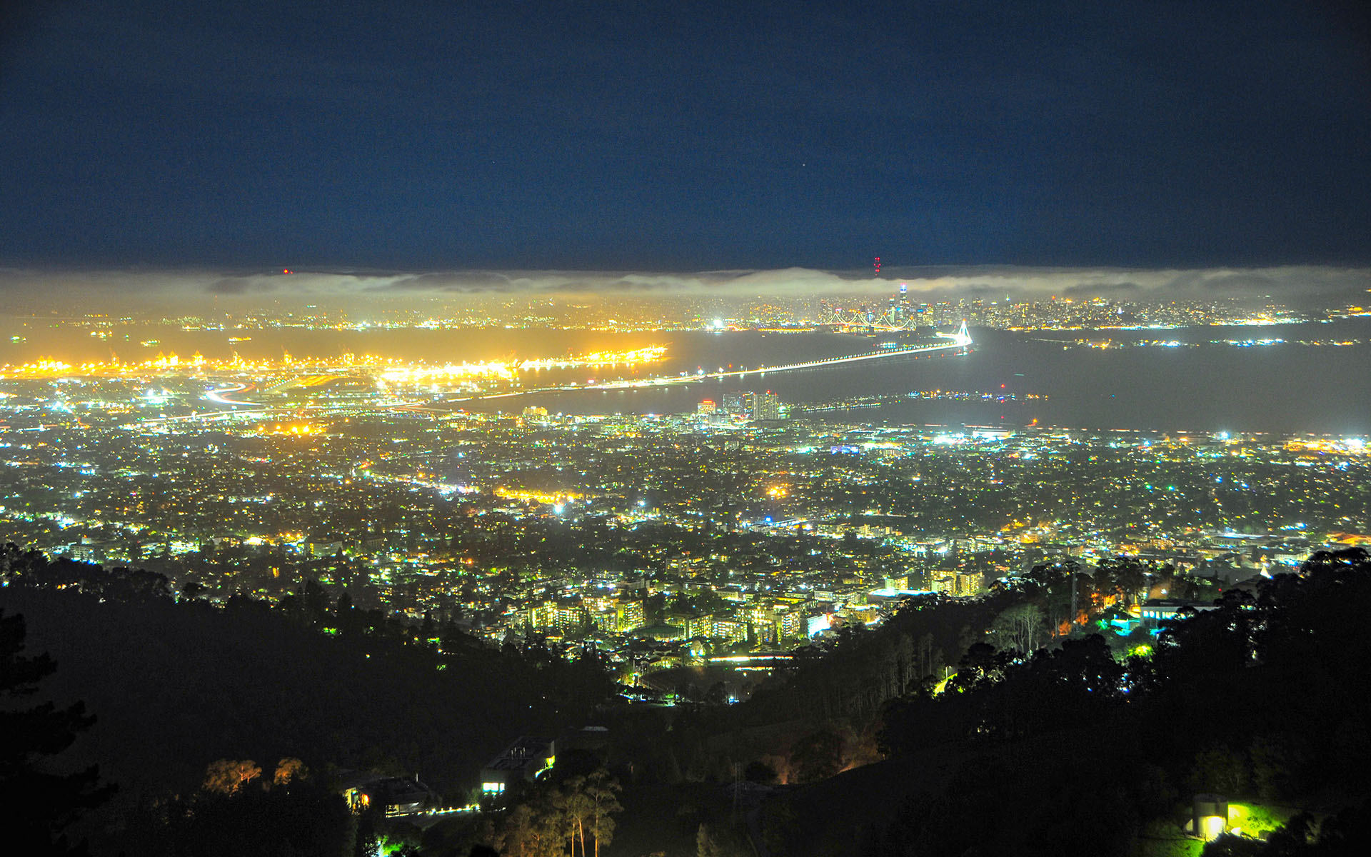 2019.04_Night-Scene_Grizzly-Peak_Oakland_California_USA_02