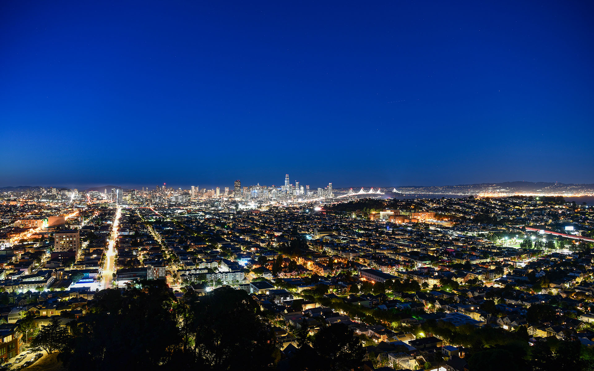 2019.09_Night-Scene_Bernal-Heights-Park_San-Francisco_California_USA_01