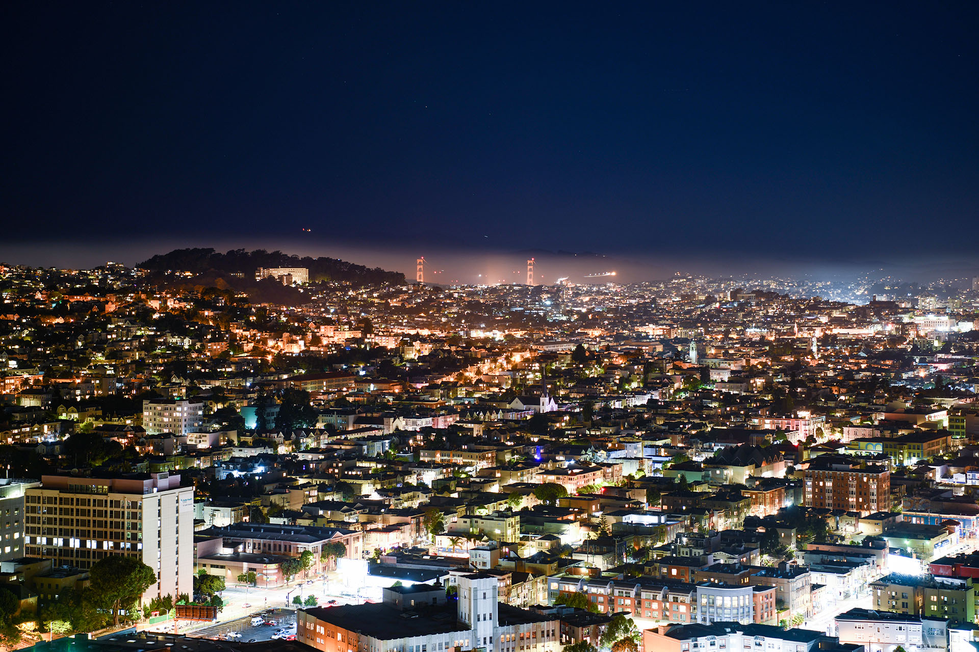 2019.09_Night-Scene_Bernal-Heights-Park_San-Francisco_California_USA_06
