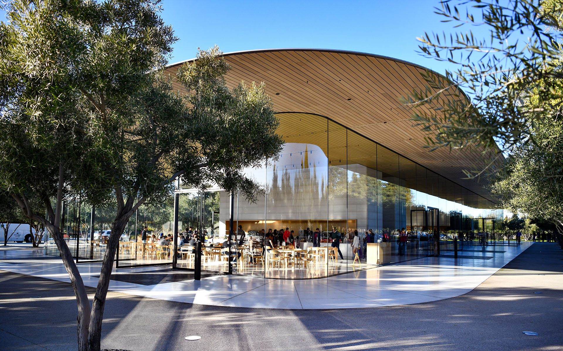 2020.01_Apple-Park-Visitor-Center_Cupertino_California_USA_01