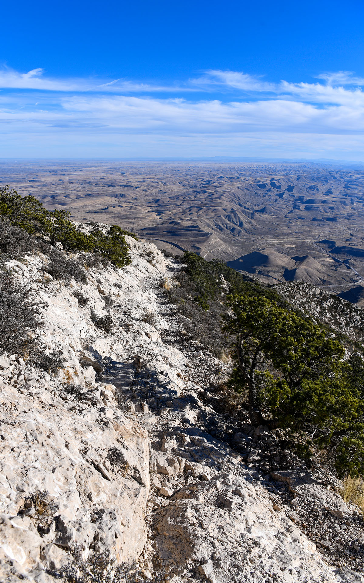 2021.12_Guadalupe-Peak-Trail_Guadalupe-Mountains-National-Park_Texas_USA_09