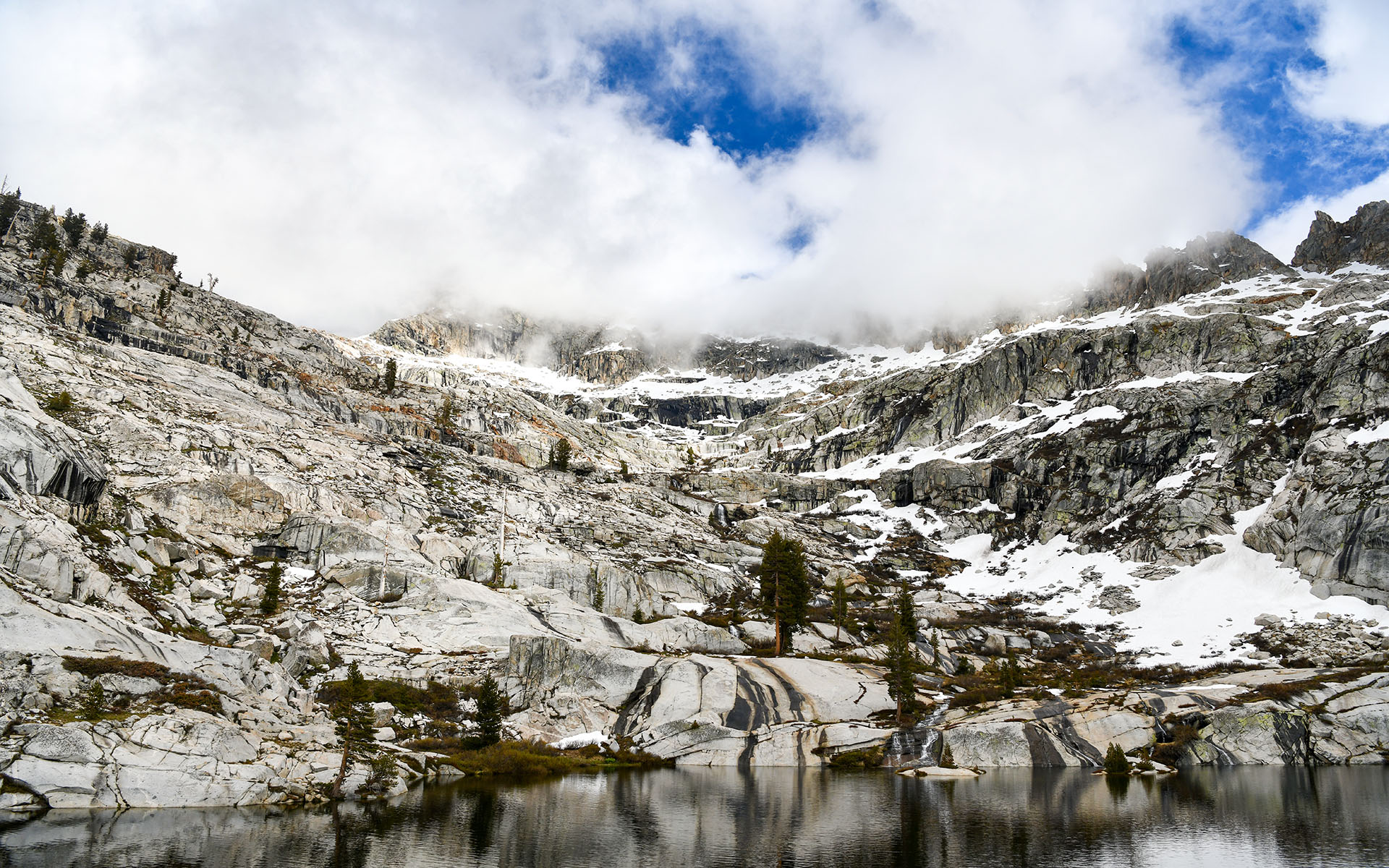 2022.05_Emerald-Lake_Sequoia-%26-Kings-Canyon-National-Park_California_USA_01