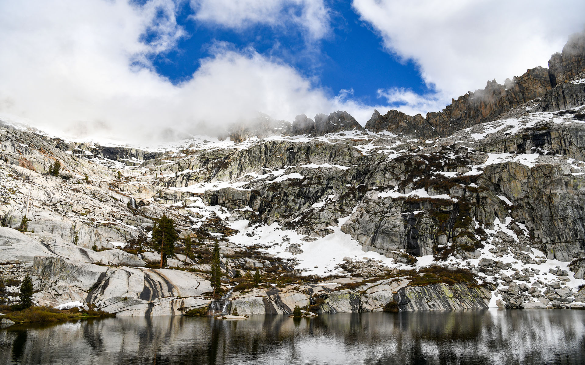 2022.05_Emerald-Lake_Sequoia-%26-Kings-Canyon-National-Park_California_USA_02