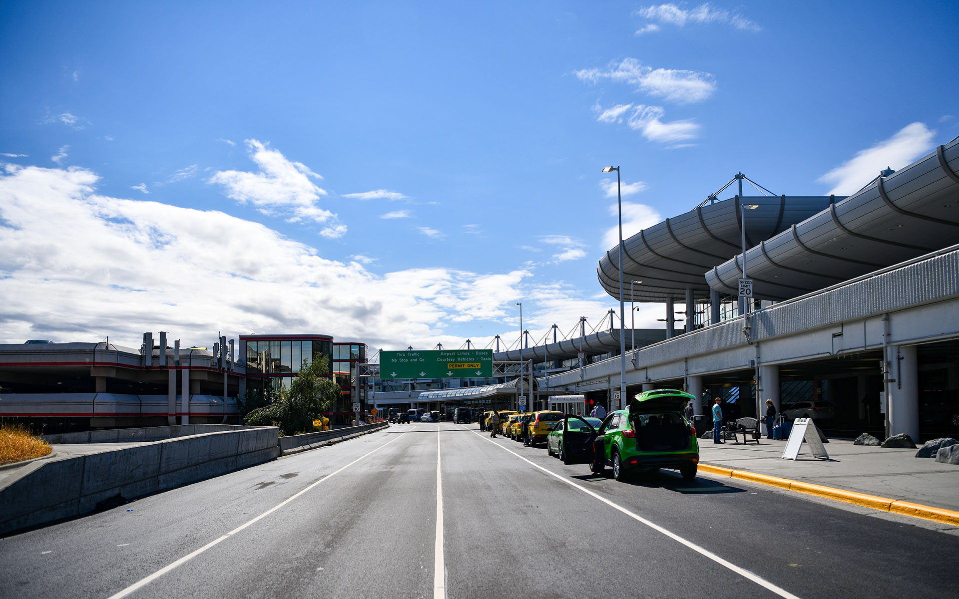2022.07_Ted-Stevens-Anchorage-International-Airport_Anchorage_Alaska_USA_02
