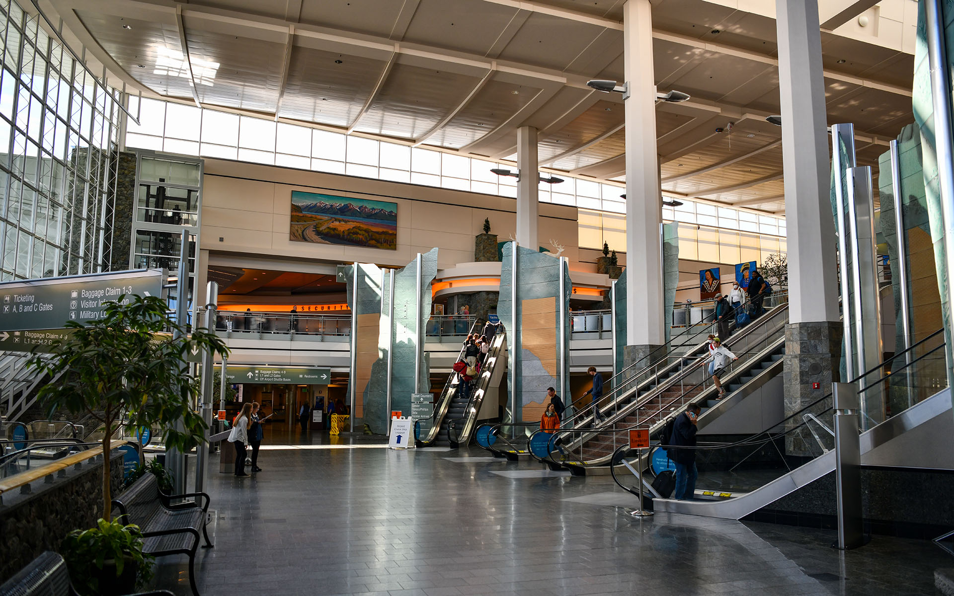 2022.07_Ted-Stevens-Anchorage-International-Airport_Anchorage_Alaska_USA_06