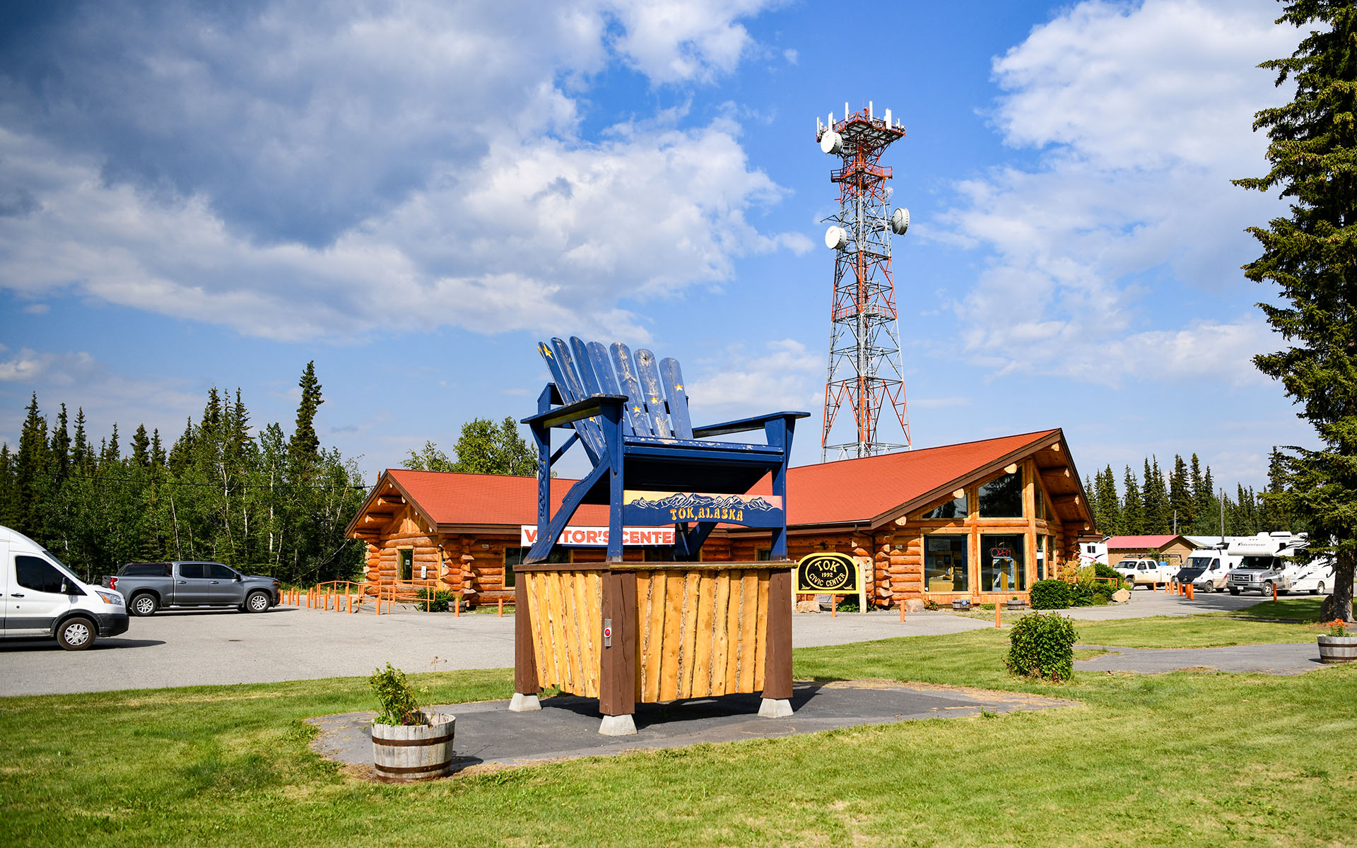2022.07_Visitor-Center_Tok_Alaska_USA_04