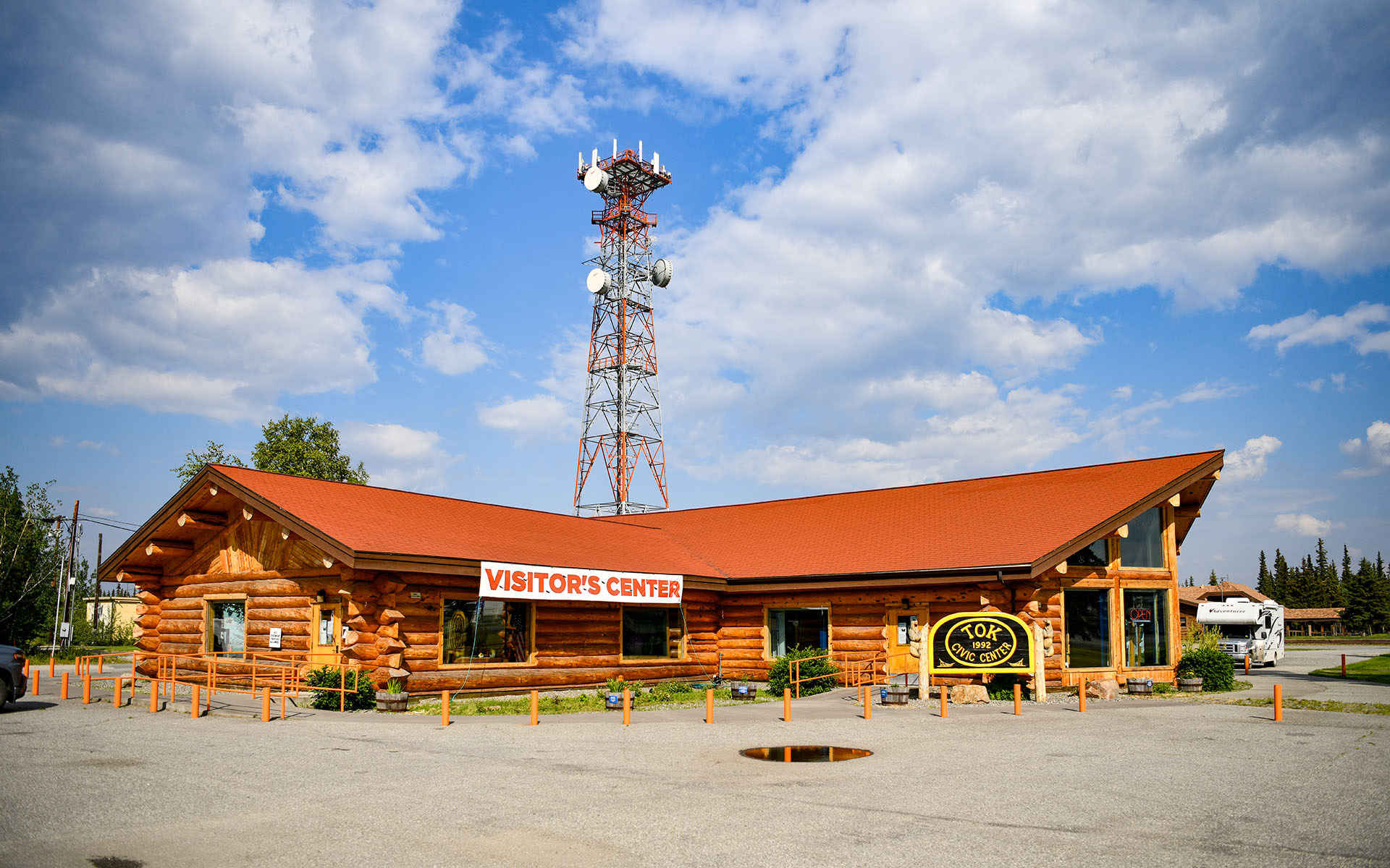 2022.07_Visitor-Center_Tok_Alaska_USA_05