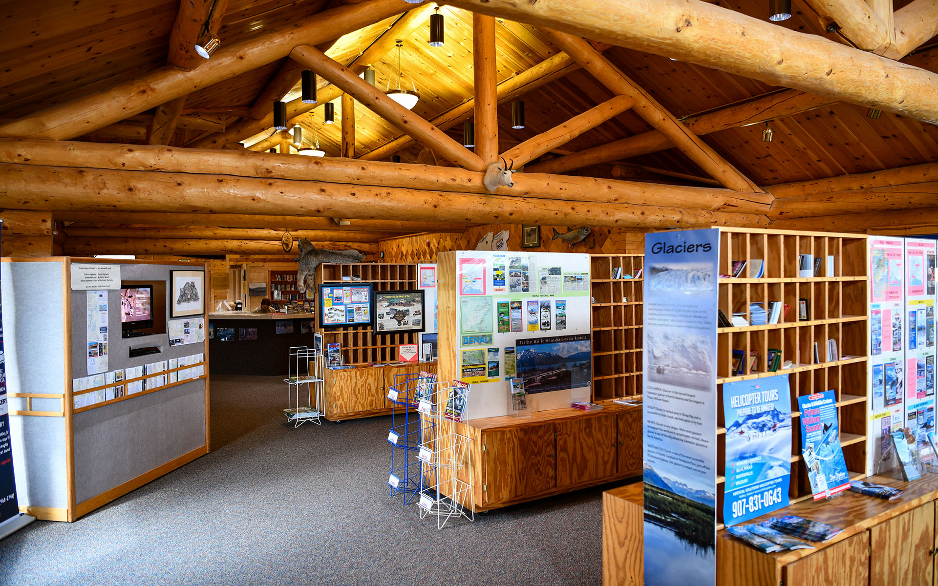 2022.07_Visitor-Center_Tok_Alaska_USA_06