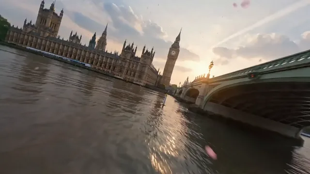 Preview for cinematic prompt by @patchworkfilmuk