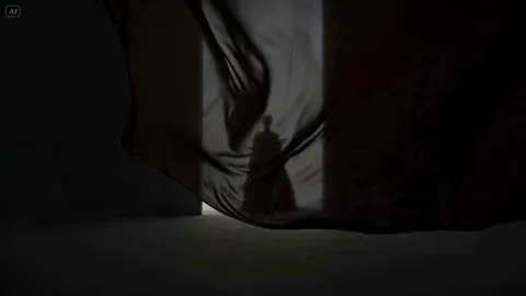 Preview for cinematic prompt by @LudovicCreator