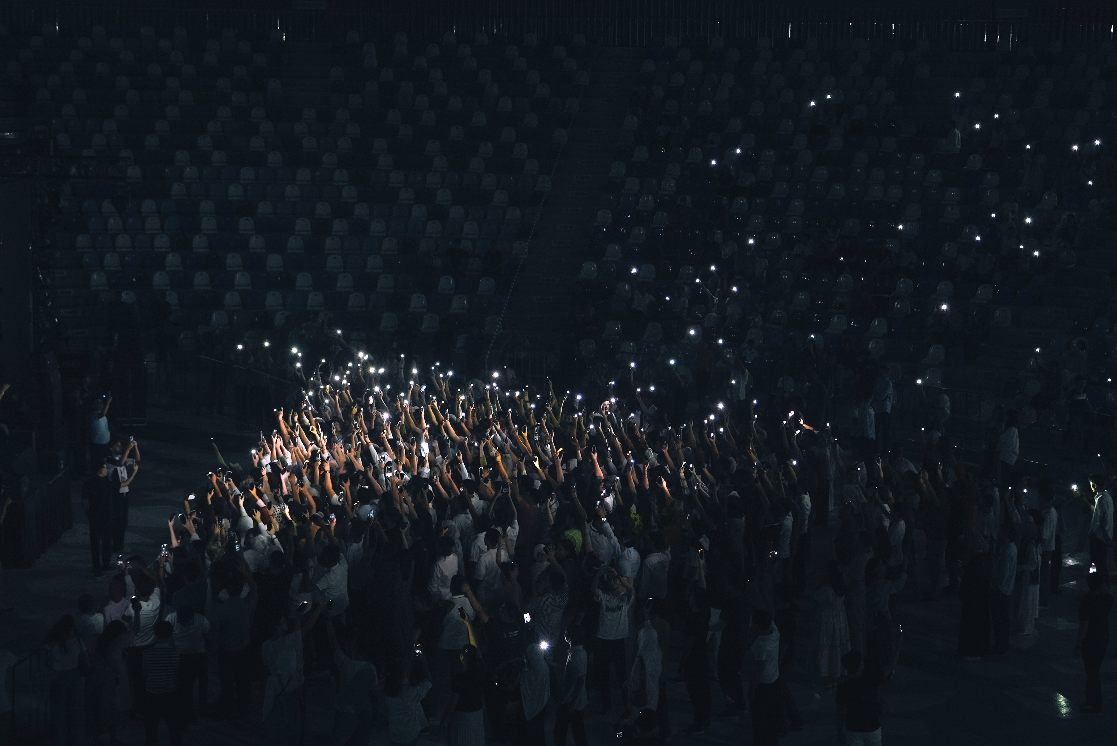 Konsert sahnasidan kadr 2