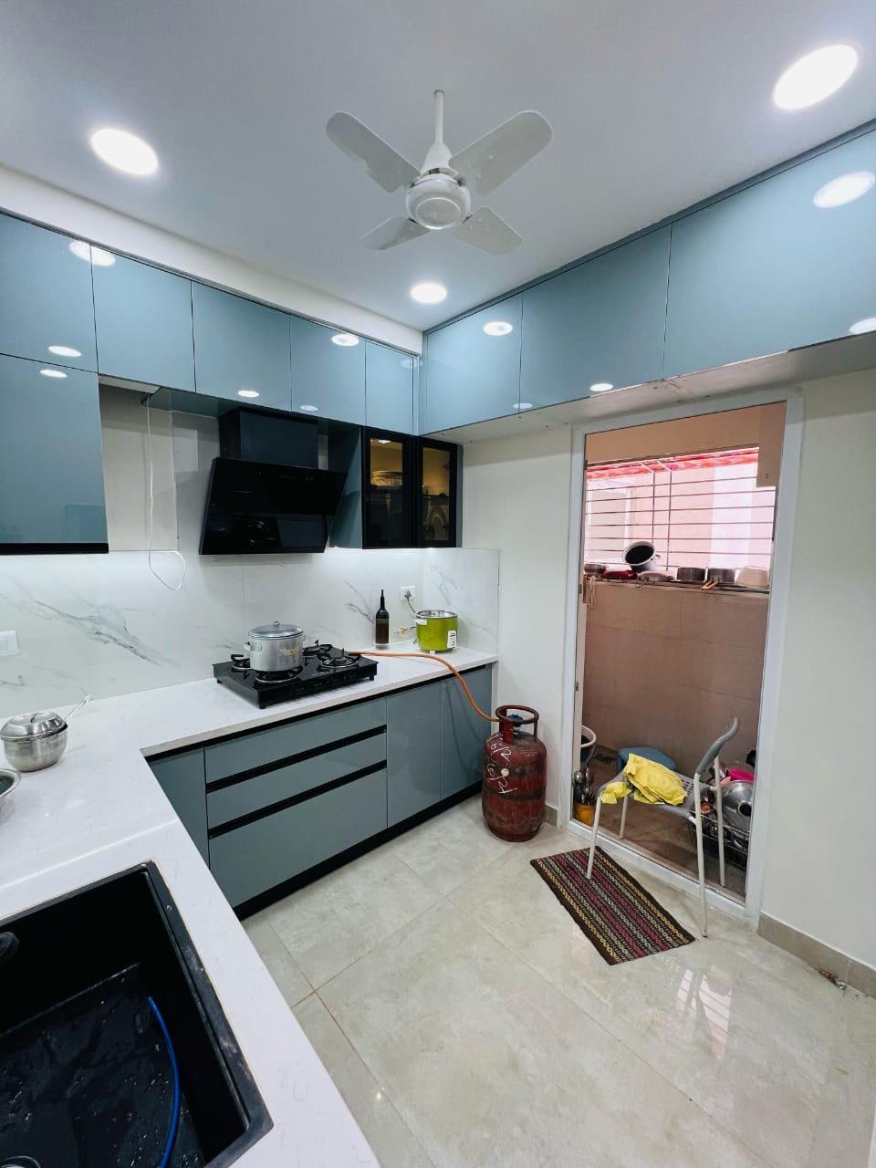Turnkey Craftsmanship Background