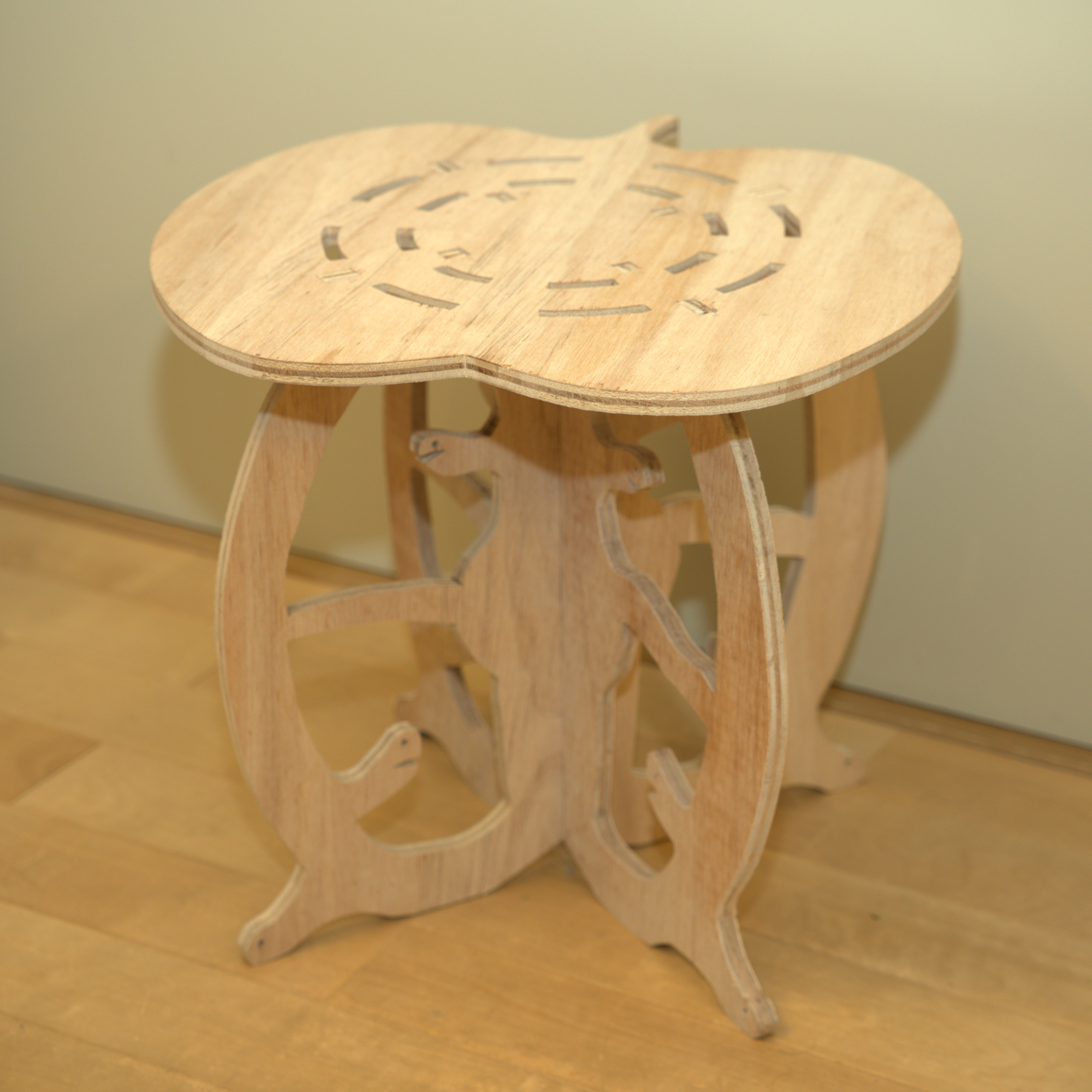 スライスアップルスツール