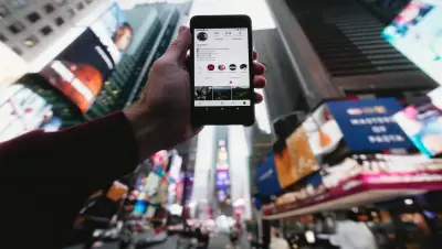 New Media Transforms Everyday Life