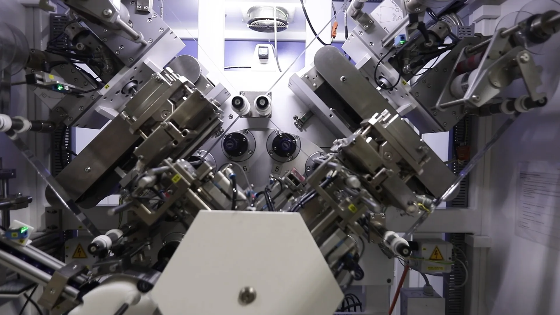 Massive High-Capacity Storage Hub