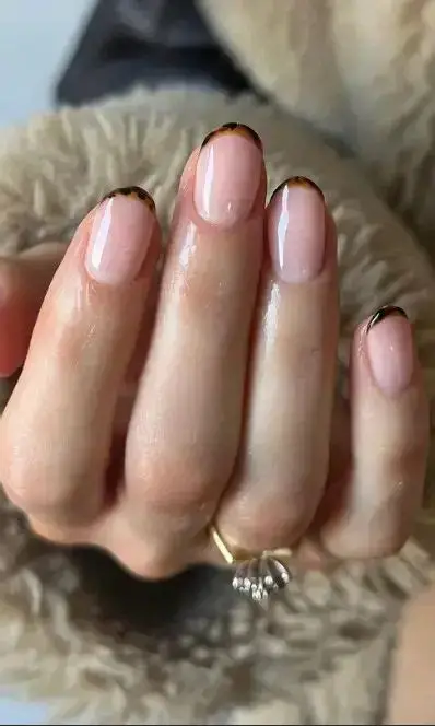 Micro French Tips November Nail Looks 