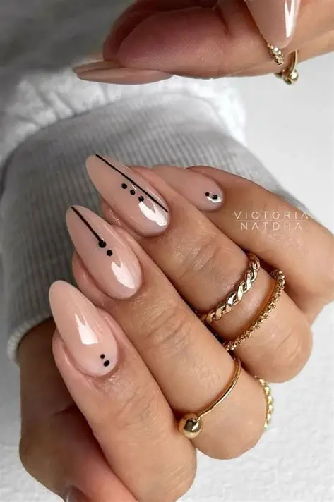 Tiny Dot November Nail Looks 