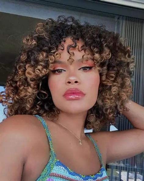 Curly Women Hairstyles 