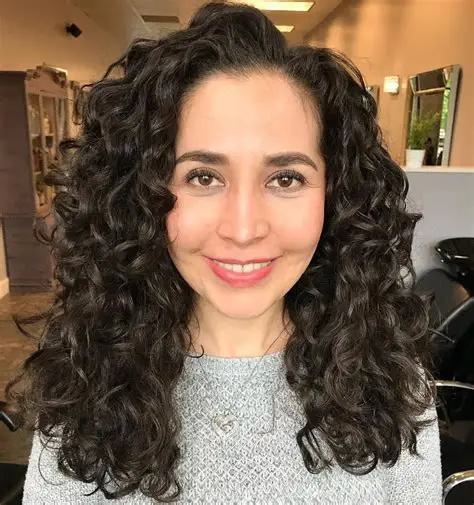 Curly Women Hairstyles 