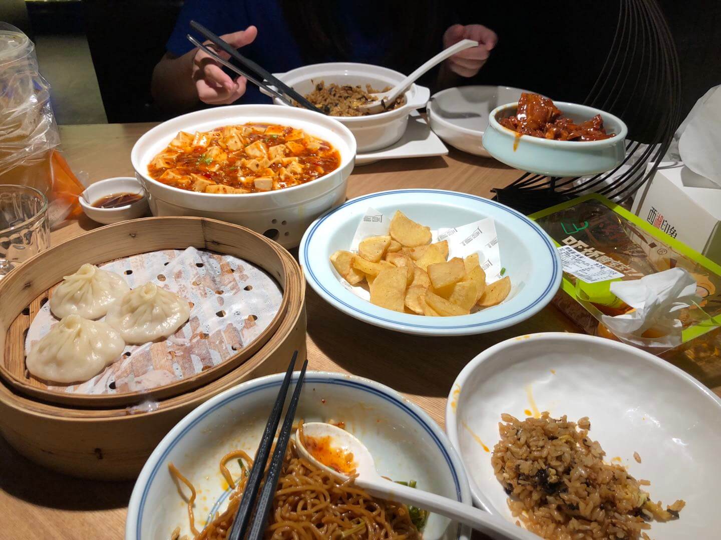 和女朋友出去吃好东西