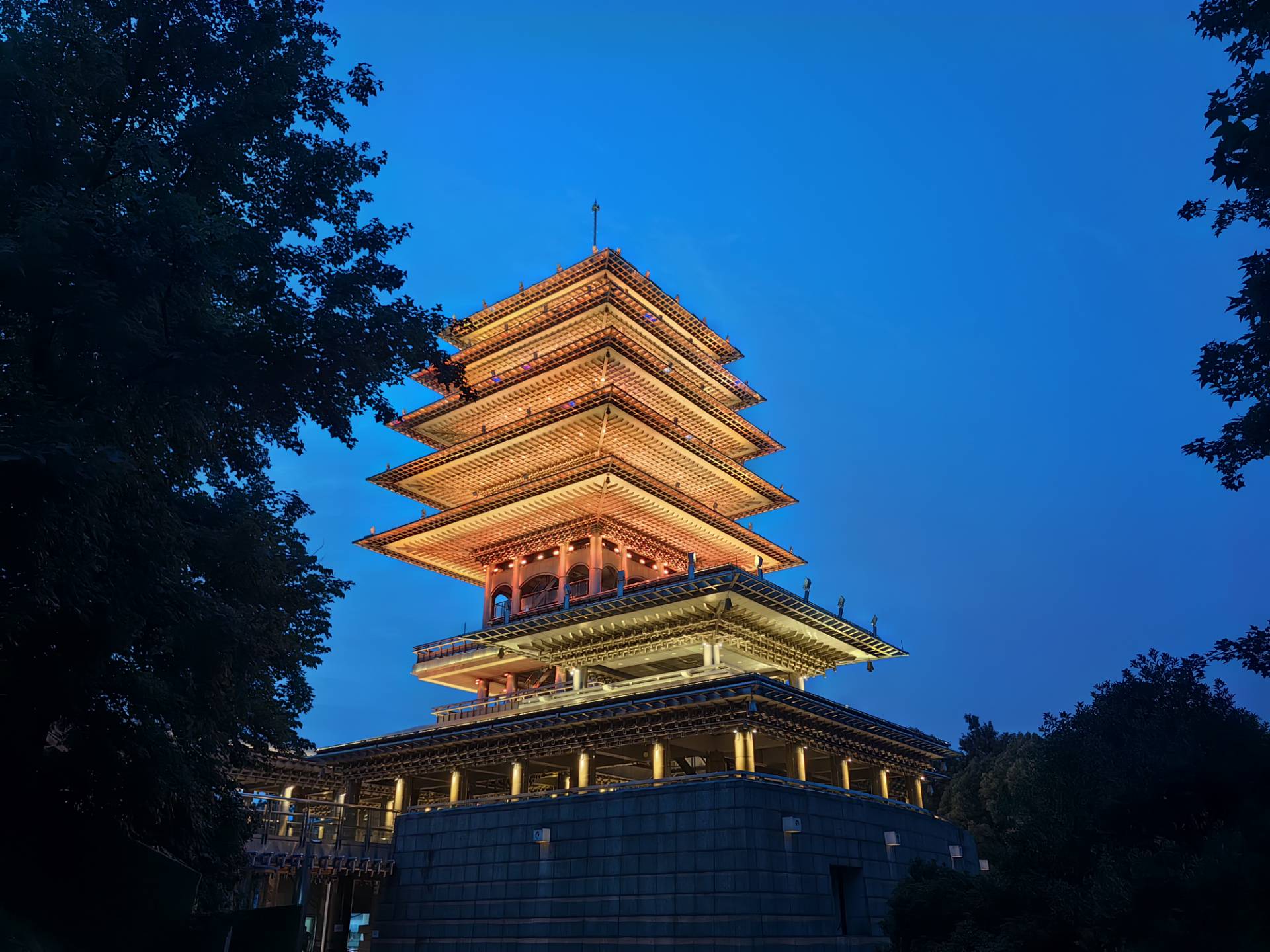 U-Net:生物医学图像分割的卷积网络