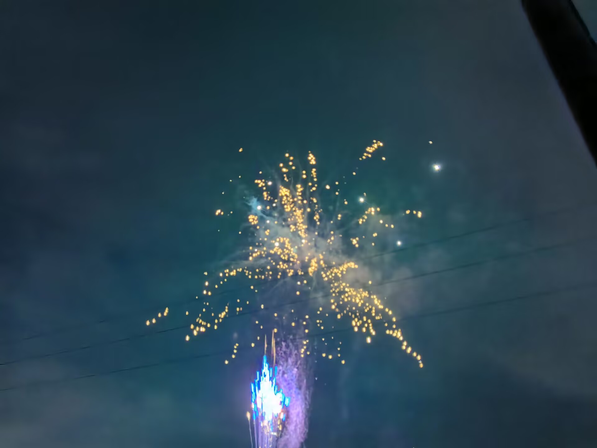 纳米颗粒超分辨率成像的深度学习增强显微镜