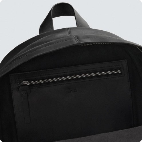 자라 프리미엄 레더 베이직 백팩 뒷면