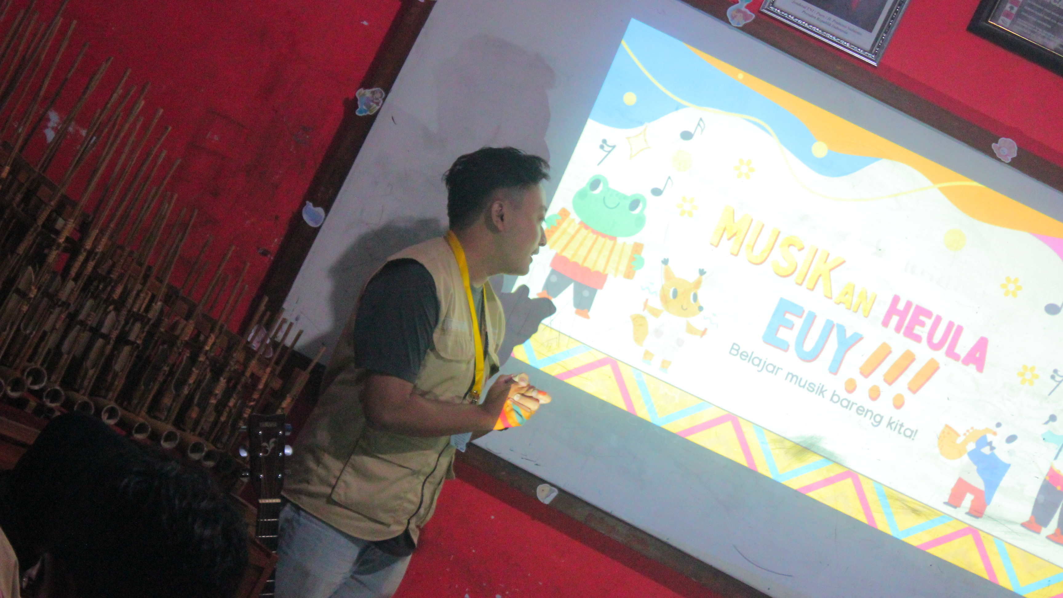 Simfoni di Sindangwangi: Mengajar Musik di SMP Desa Bantaragung