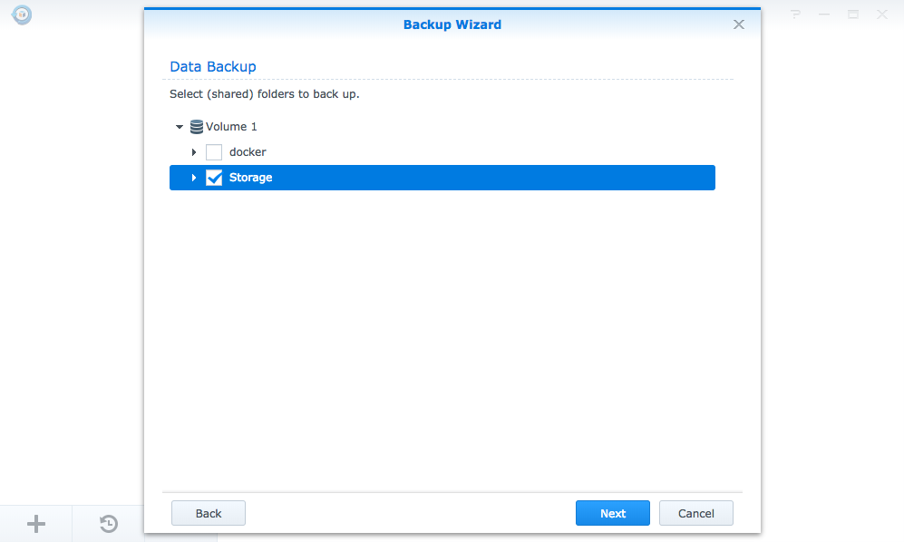 Hyper Backup's Backup Wizard interface for selecting which folders or LUNs to back up
